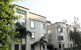 Inde Hotel Signature Tower